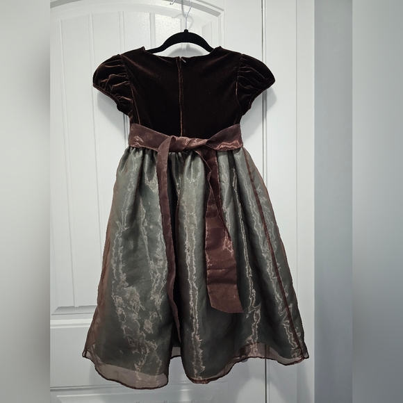 Bonnie Jean Velvet Dress - Picture 2 of 3